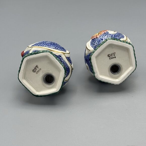 Fitz and Floyd Classics Fruit and Flower Salt and Pepper Shakers Grapes Berries - Picture 7 of 7